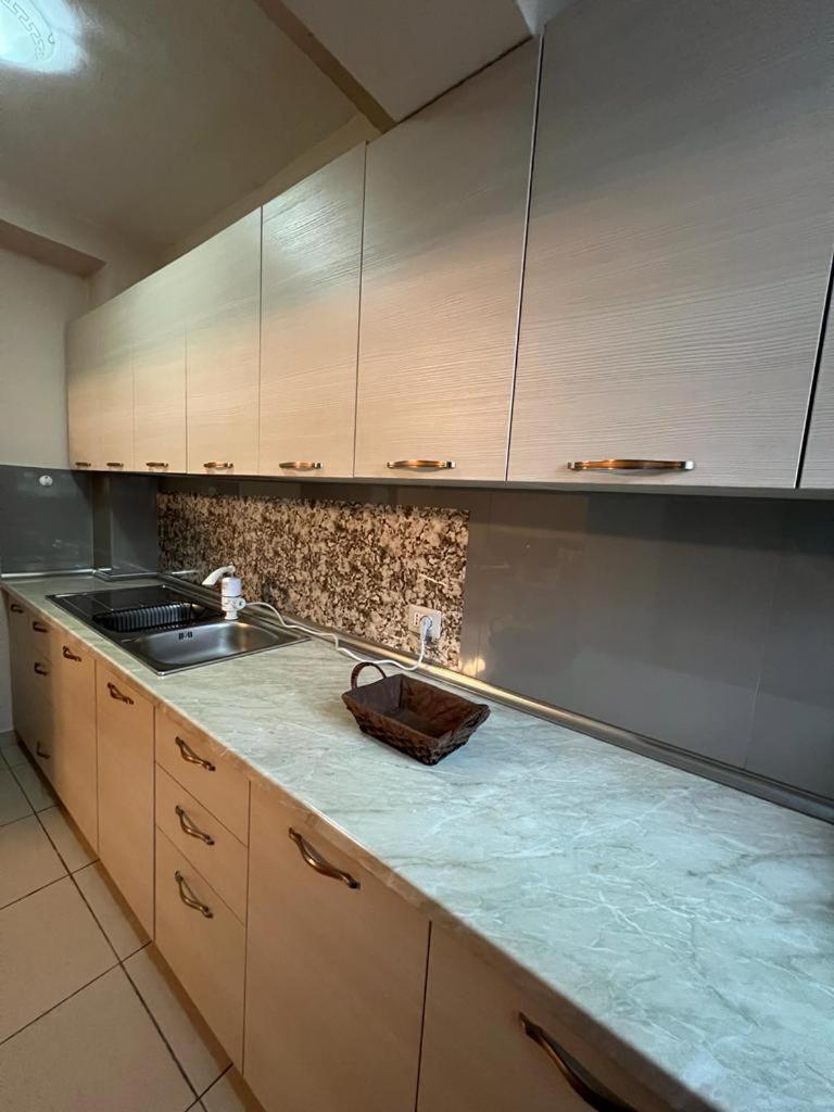 Entire Nice Apartment, In The Center تيرانا المظهر الخارجي الصورة