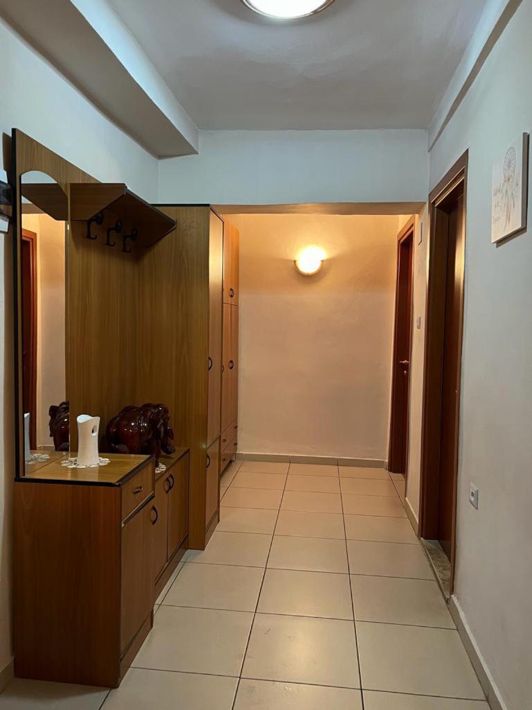 Entire Nice Apartment, In The Center تيرانا المظهر الخارجي الصورة