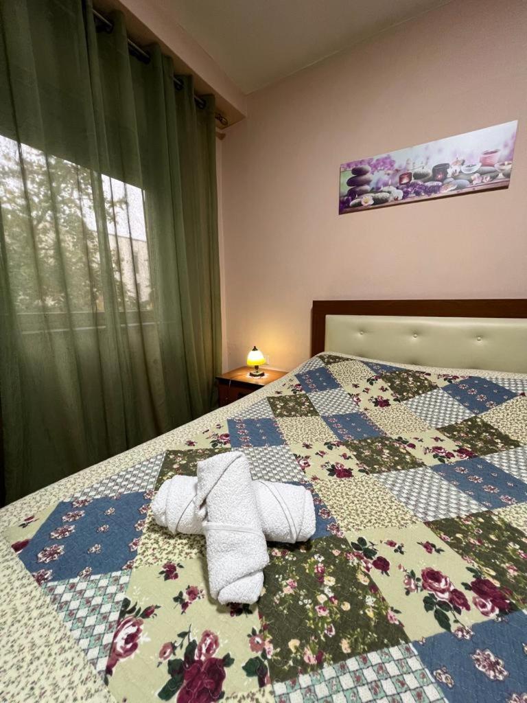 Entire Nice Apartment, In The Center تيرانا المظهر الخارجي الصورة
