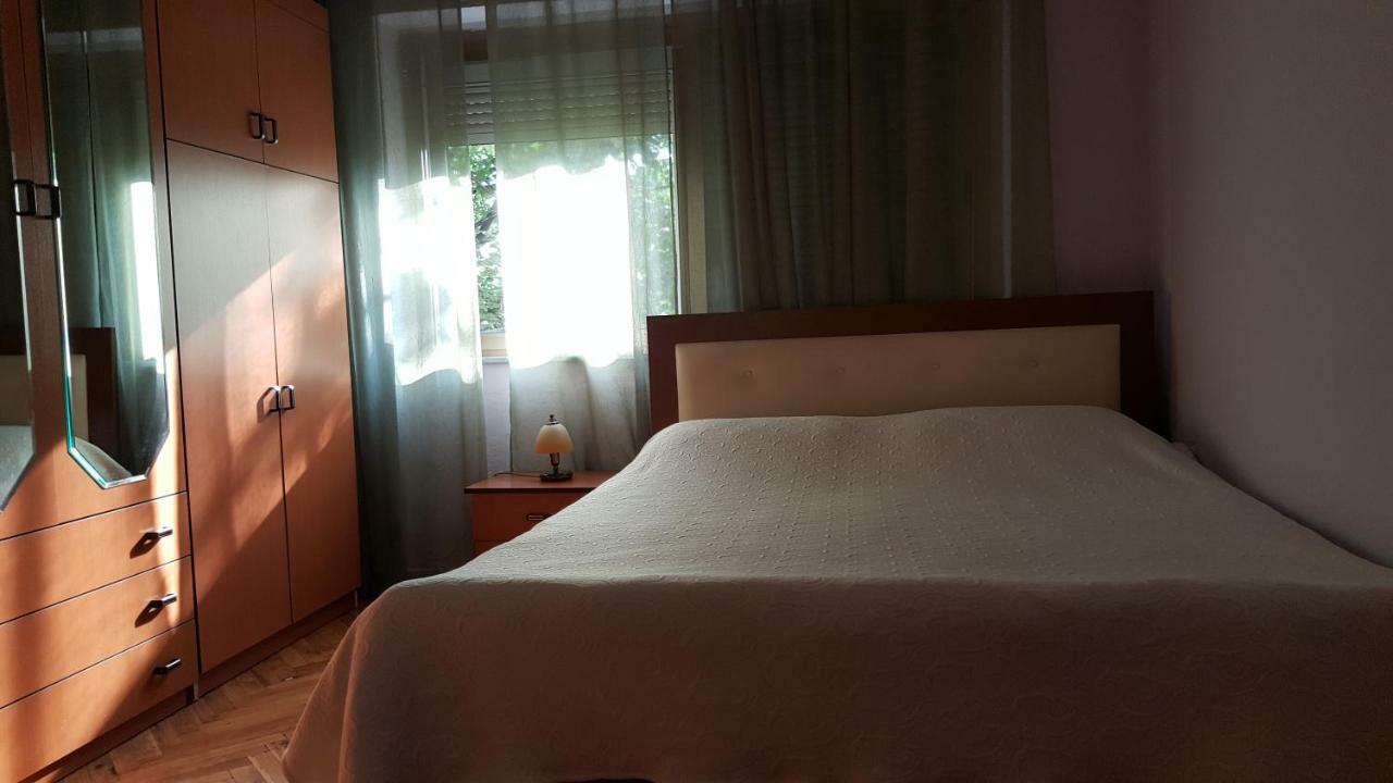 Entire Nice Apartment, In The Center تيرانا المظهر الخارجي الصورة