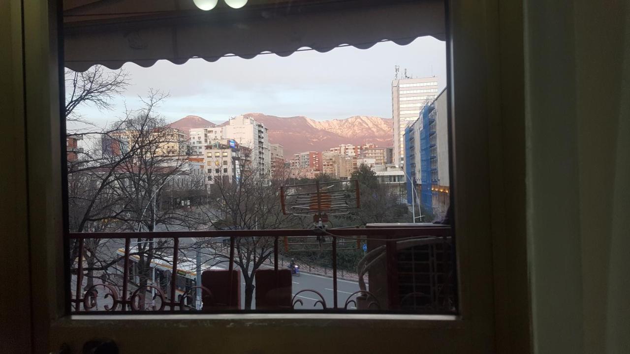 Entire Nice Apartment, In The Center تيرانا المظهر الخارجي الصورة